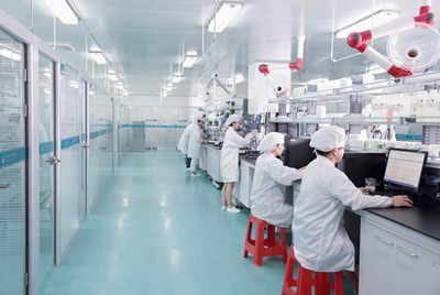 如何選擇優質的化妝品代加工廠家？關鍵考察要點解析